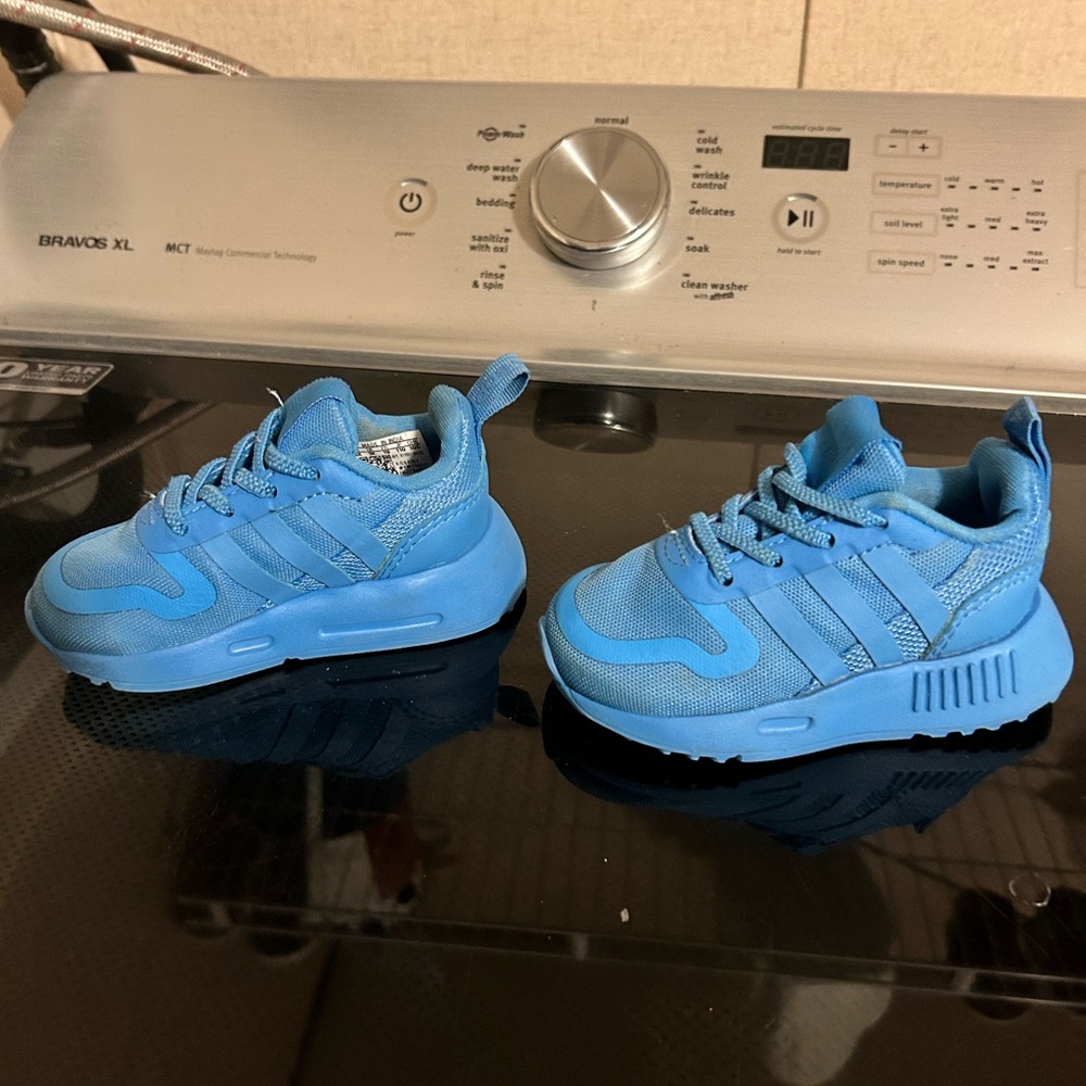 Size 4 blue adidas